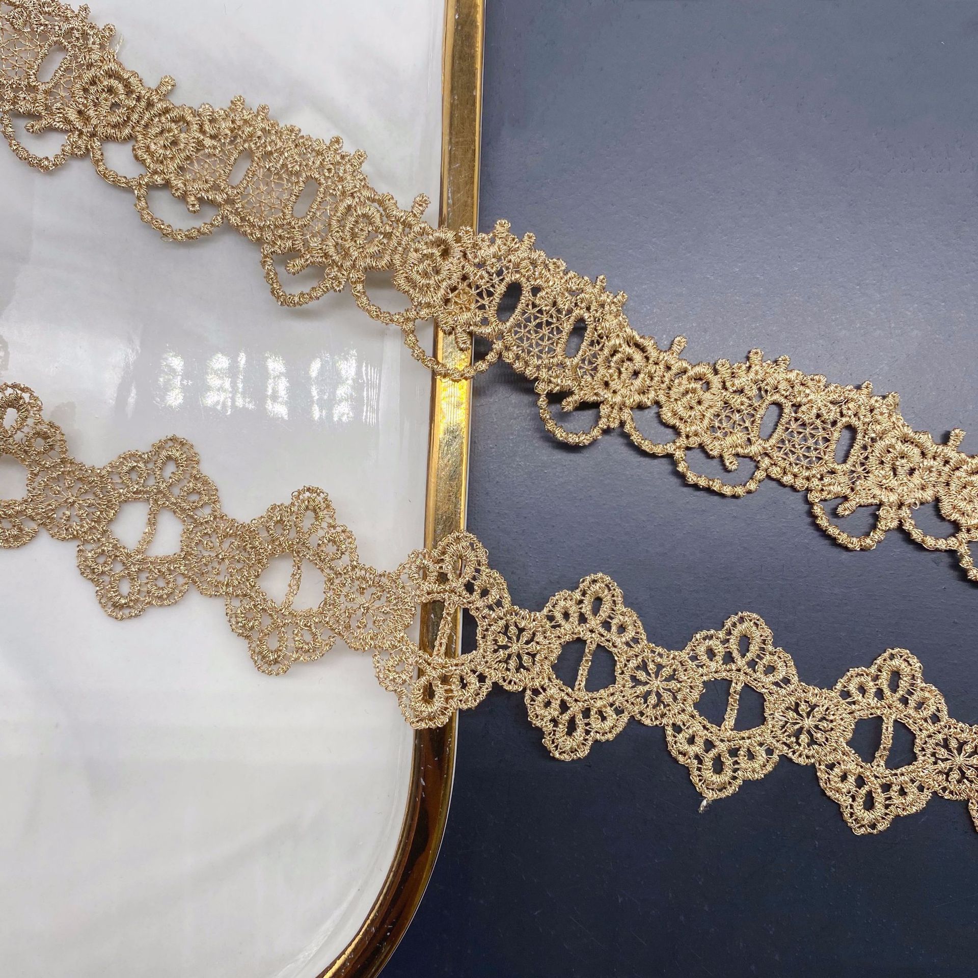 2yards Golden Embroidered Love - Lace Ribbon Trim reseña y precio