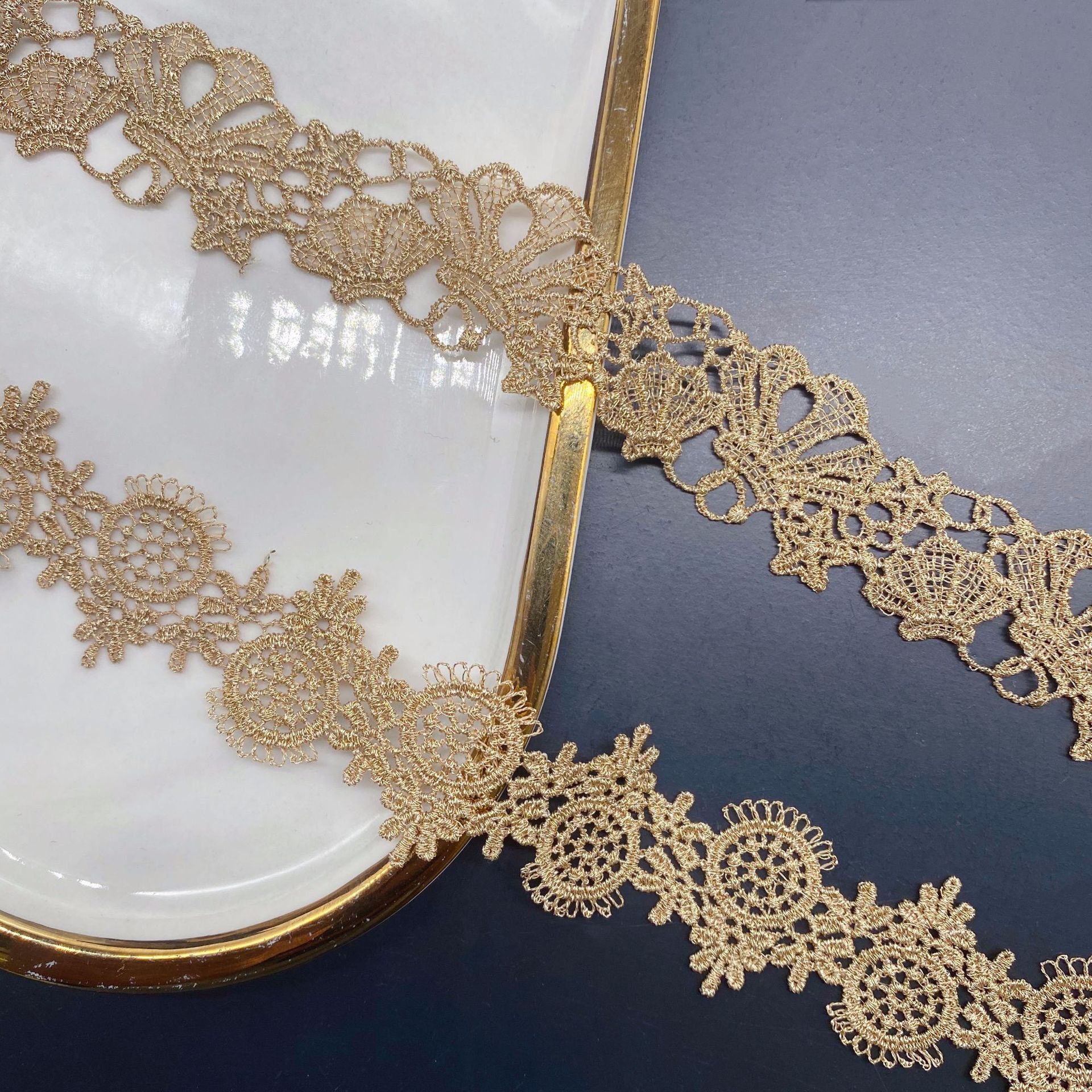 2yards Golden Embroidered Love - Lace Ribbon Trim reseña y precio