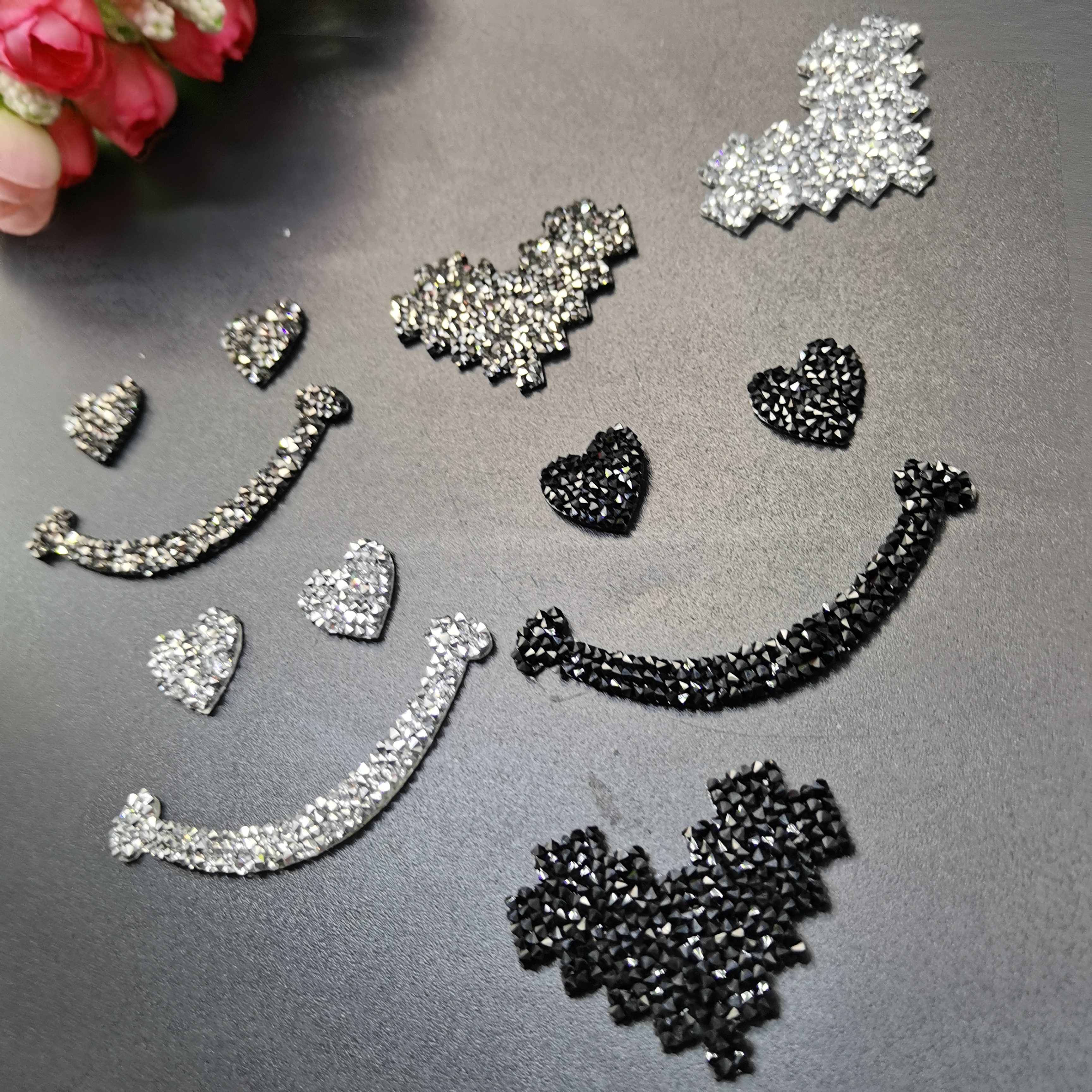 New 3colors Glitter Heart Smil - Hotfix Rhinestone Sheet reseña y precio