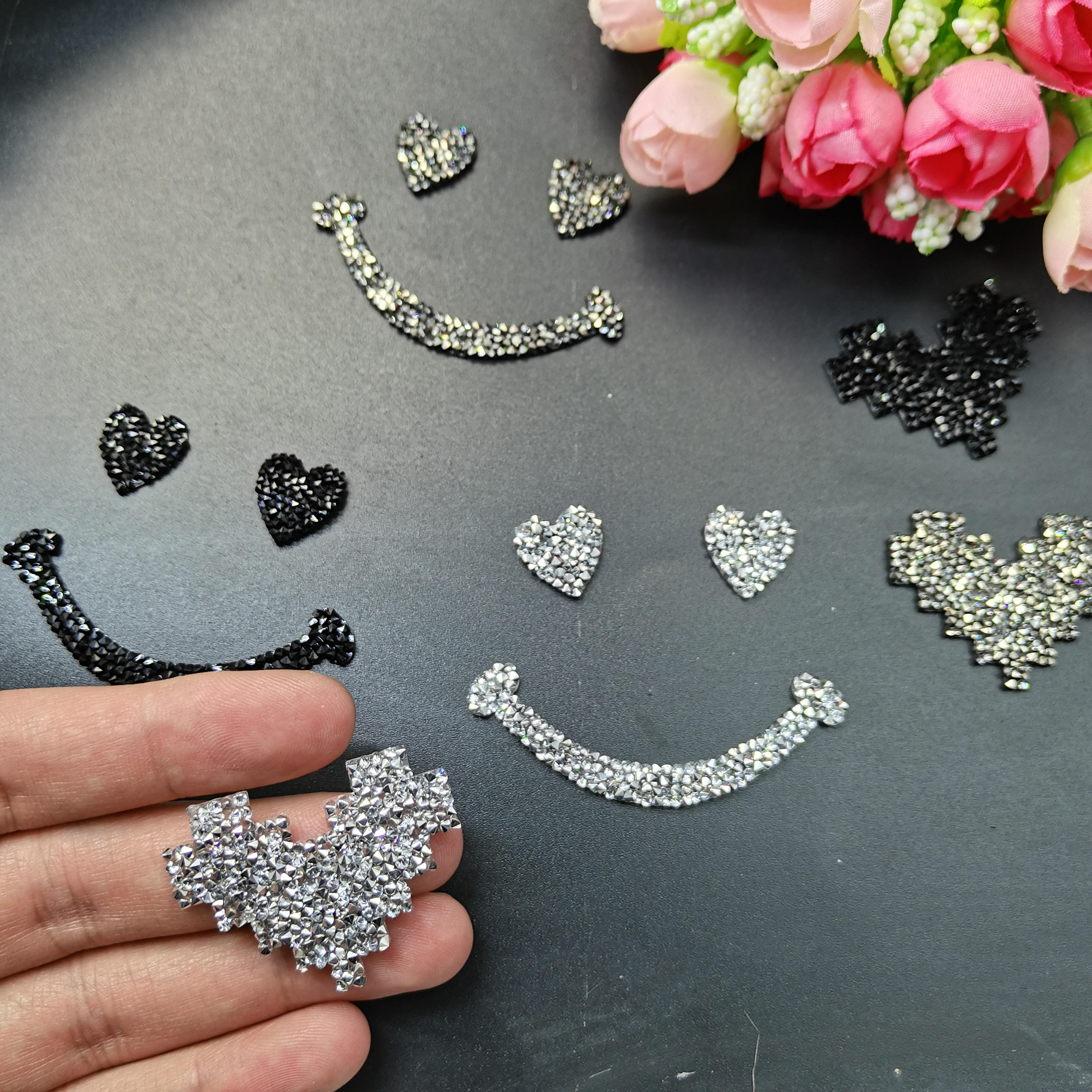 New 3colors Glitter Heart Smil - Hotfix Rhinestone Sheet reseña y precio