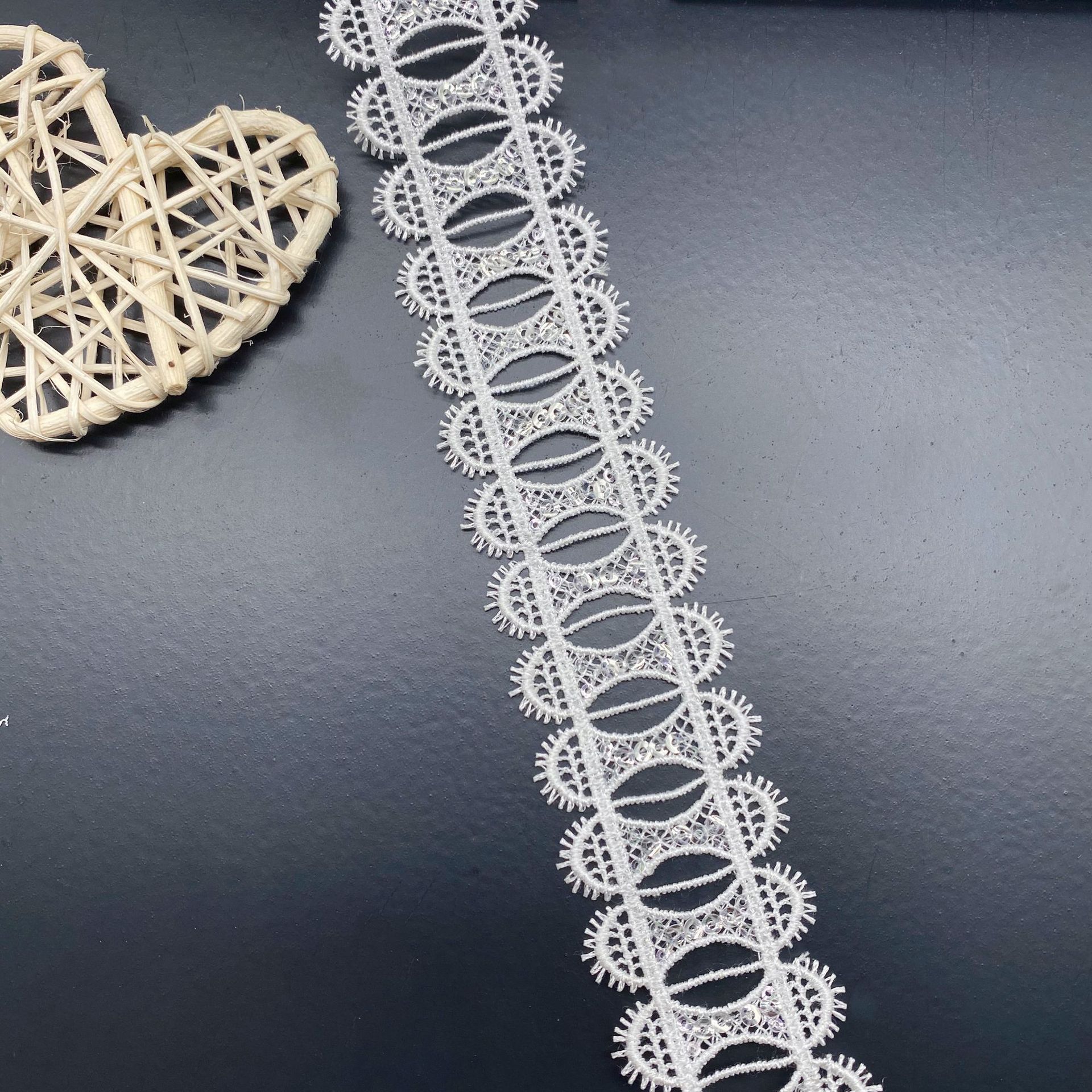 Hollow Wearable Sequins Ribbon - Lace Ribbon Trim reseña y precio