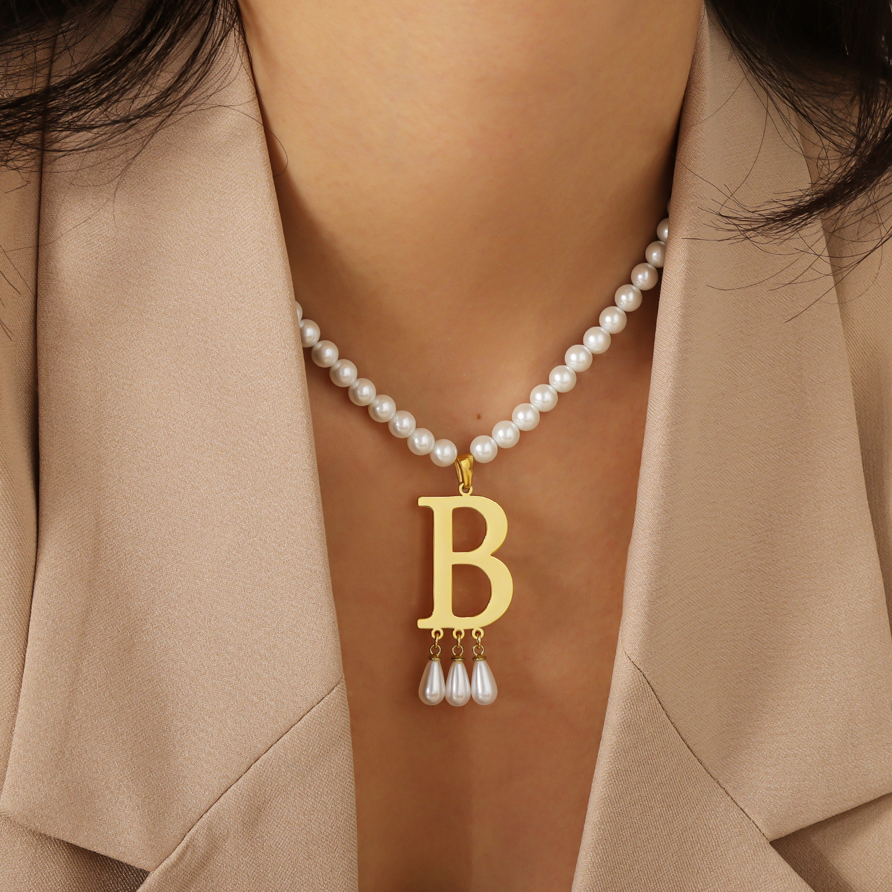 Customized Initial Pendant Lux - Pearl Trim Chain reseña y precio