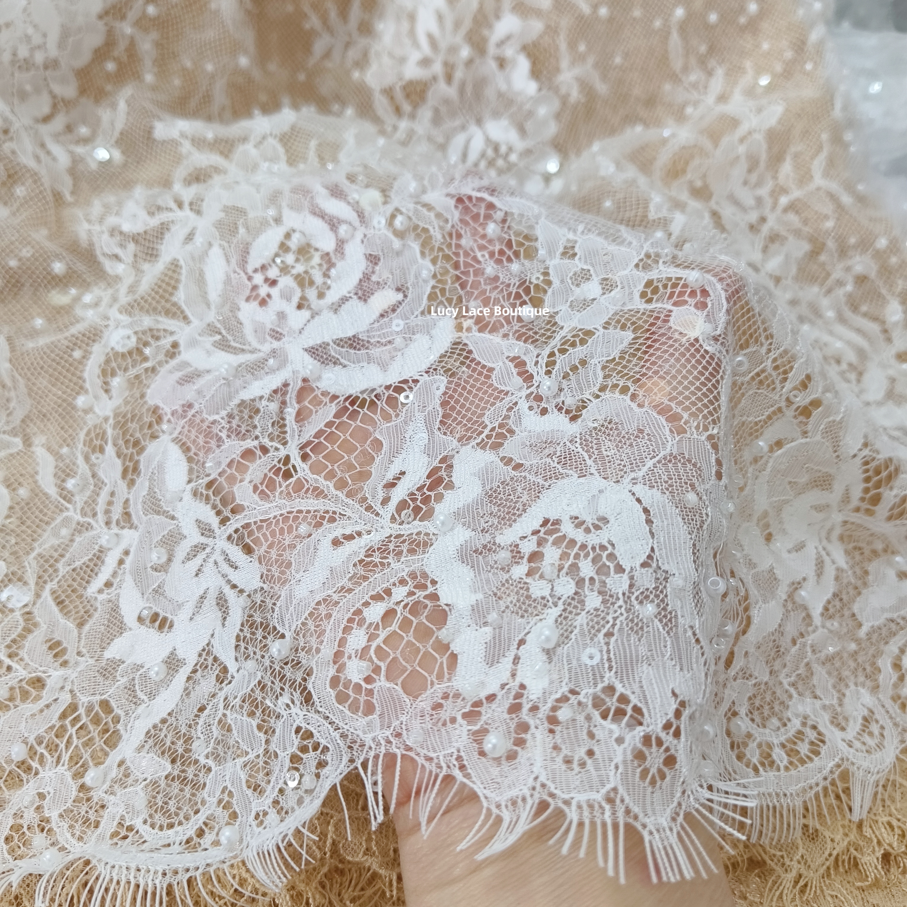 1 Panel 1.5M Wide 3M Long Off  - Sequin Fabric Panel reseña y precio